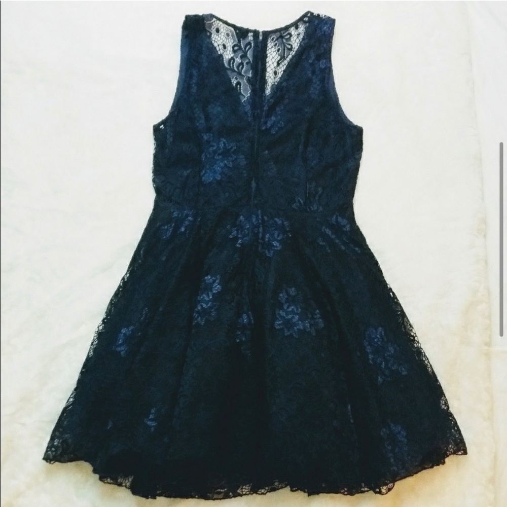 *23* Windsor Navy Blue Lace Dress